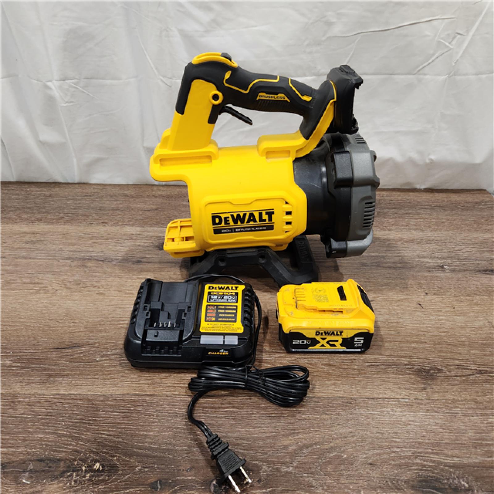 AS-IS DeWalt Brushless Cordless Battery Powered Handheld Leaf Blower KIT