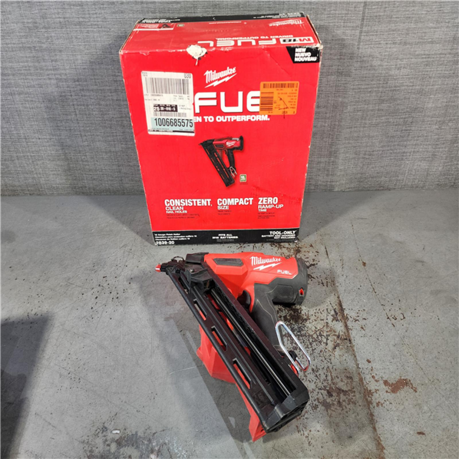 HOUSTON LOCATION - AS-IS Milwaukee 2839-20 M18 FUEL 15 Ga. 18 Volt Brushless Angled Finish Nailer (TOOL ONLY)