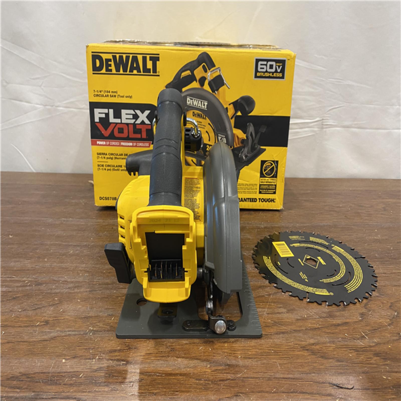 AS-IS DeWALT Flexvolt Max 7-1/4  60V Brushless Circular Saw DCS578B