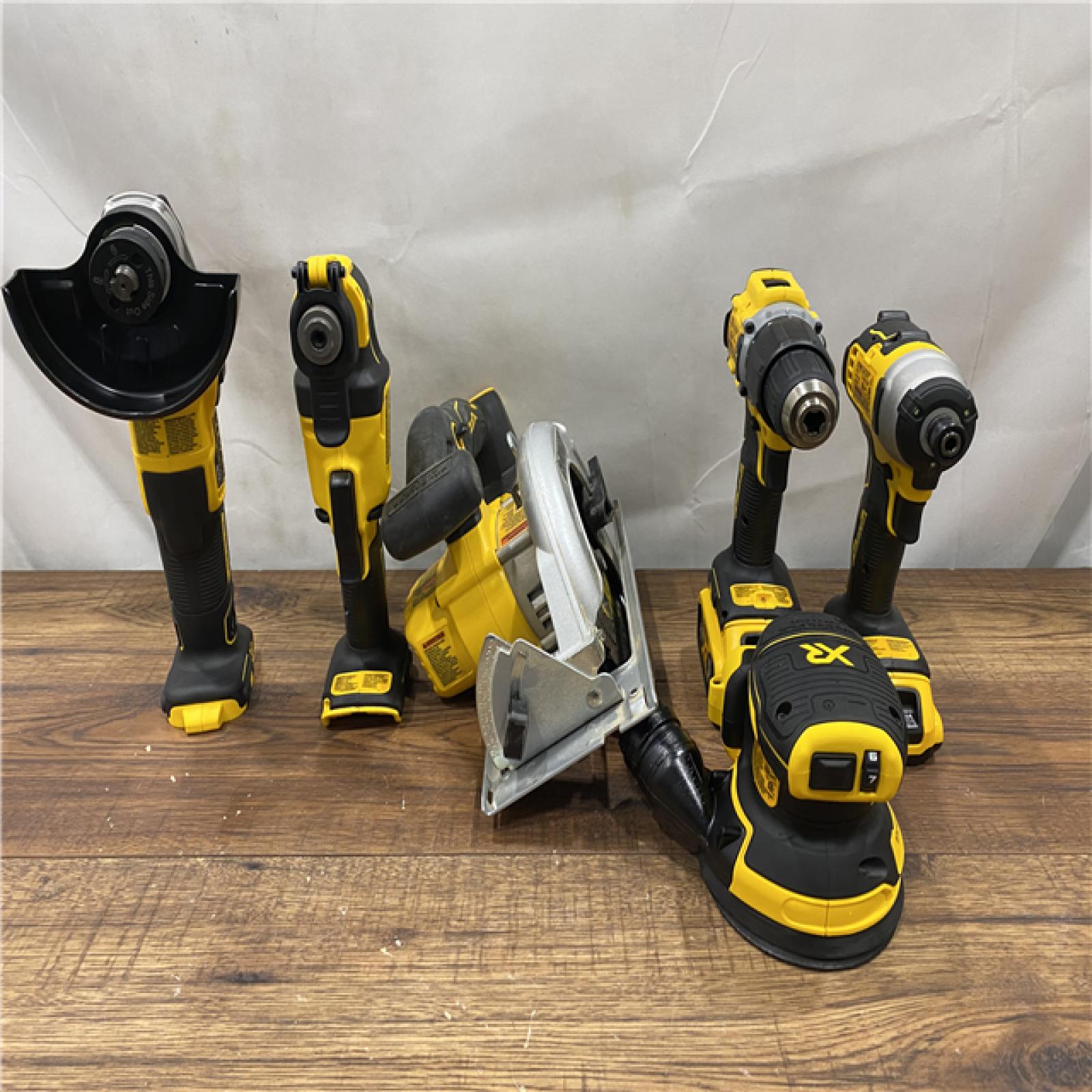 AS IS Dewalt 20-Volt MAX ToughSystem Lithium-Ion 6-Tool Cordless Combo Kit