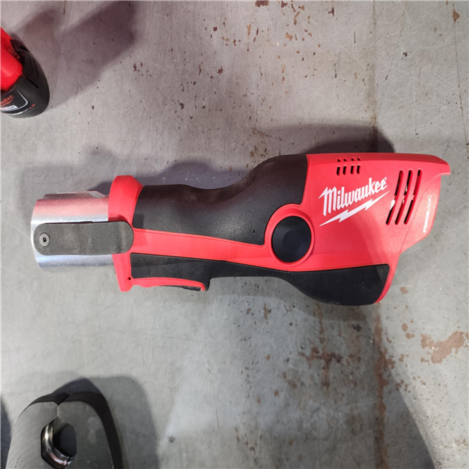 HOUSTON LOCATION - AS-IS (APPEARS LIKE NEW) Milwaukee M12 Force Logic Press Tool 1/2 in. to 1 in. Kit