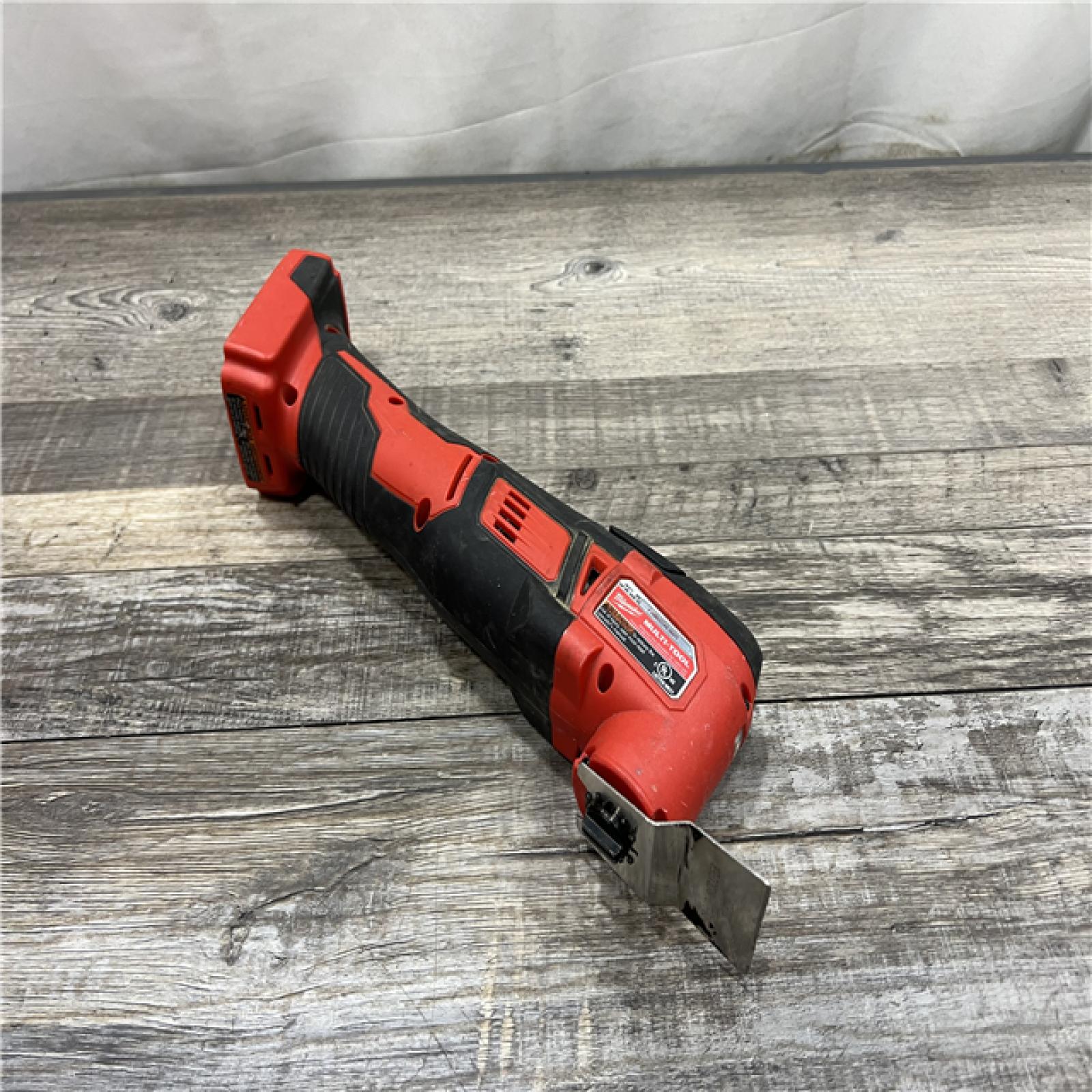 AS-IS Milwaukee 2626-20 M18 Lithium-Ion Cordless Multi-Tool (Tool Only)