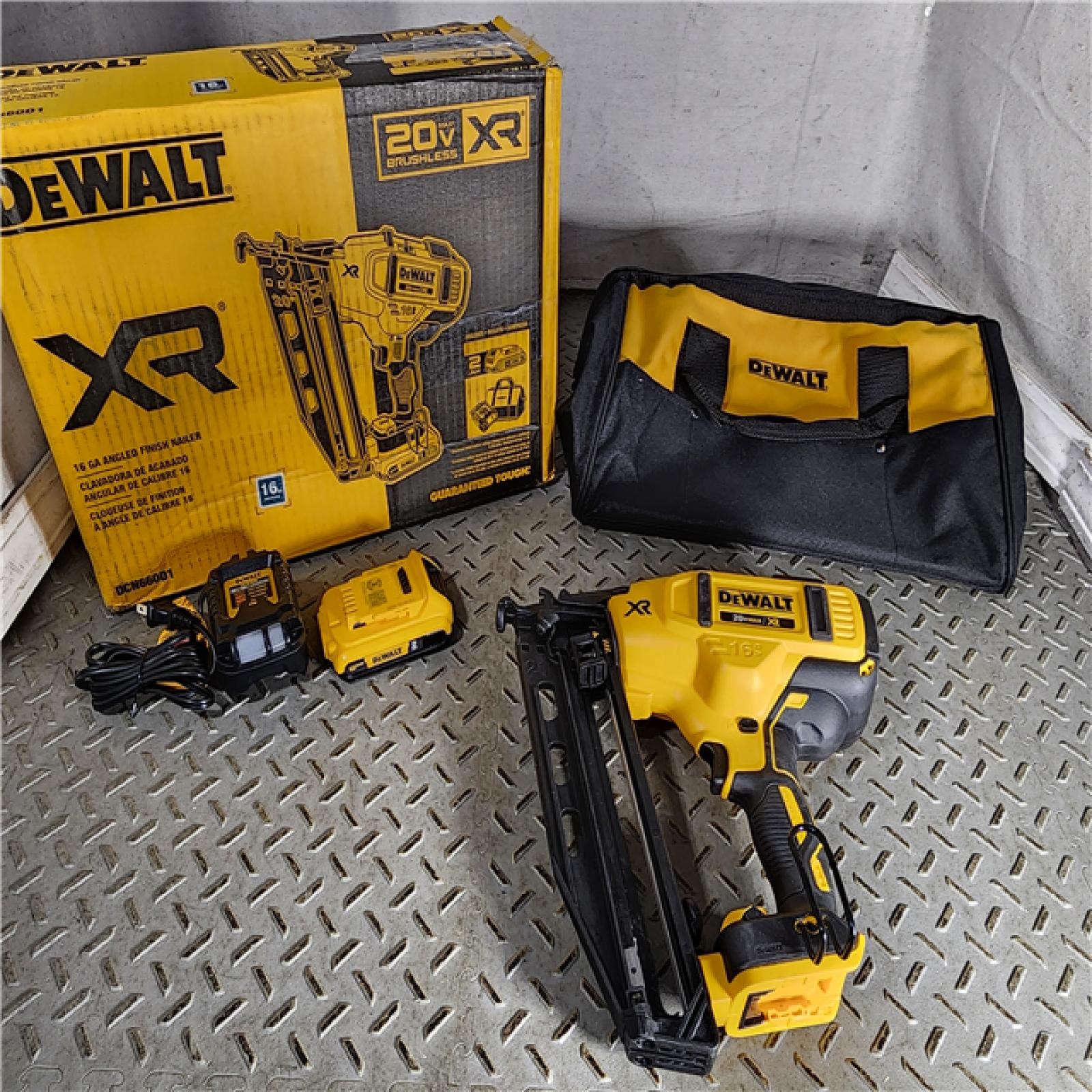 HOUSTON LOCATION - AS-IS DeWalt DCN660D1 20V 16 Gauge Cordless Angled Finish Nailer Kit W/ 2Ah Battery