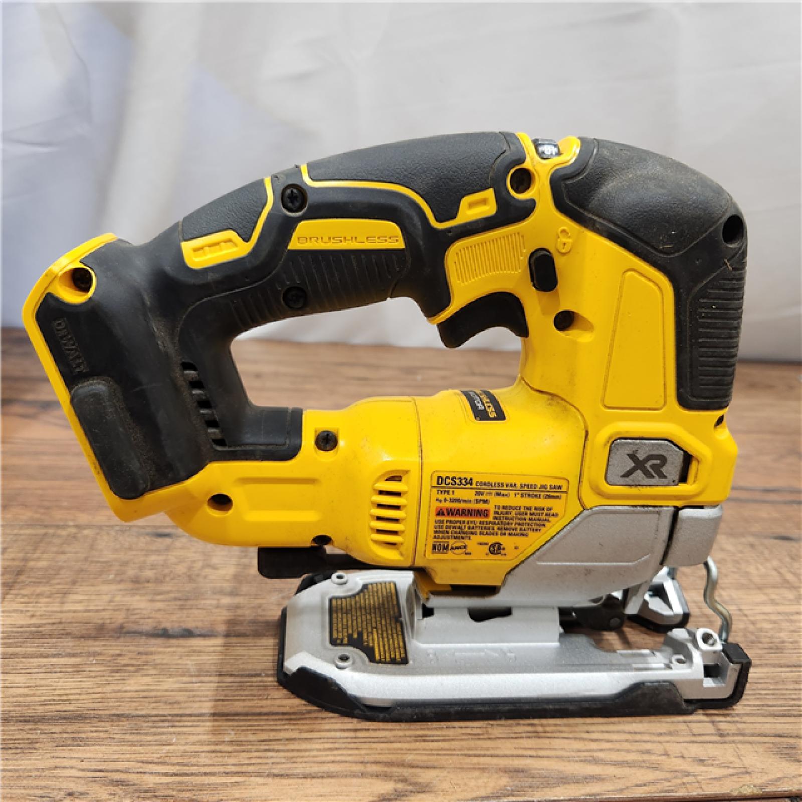 AS-IS DEWALT 20V MAX XR Cordless Barrel Grip Jigsaw (Tool Only)