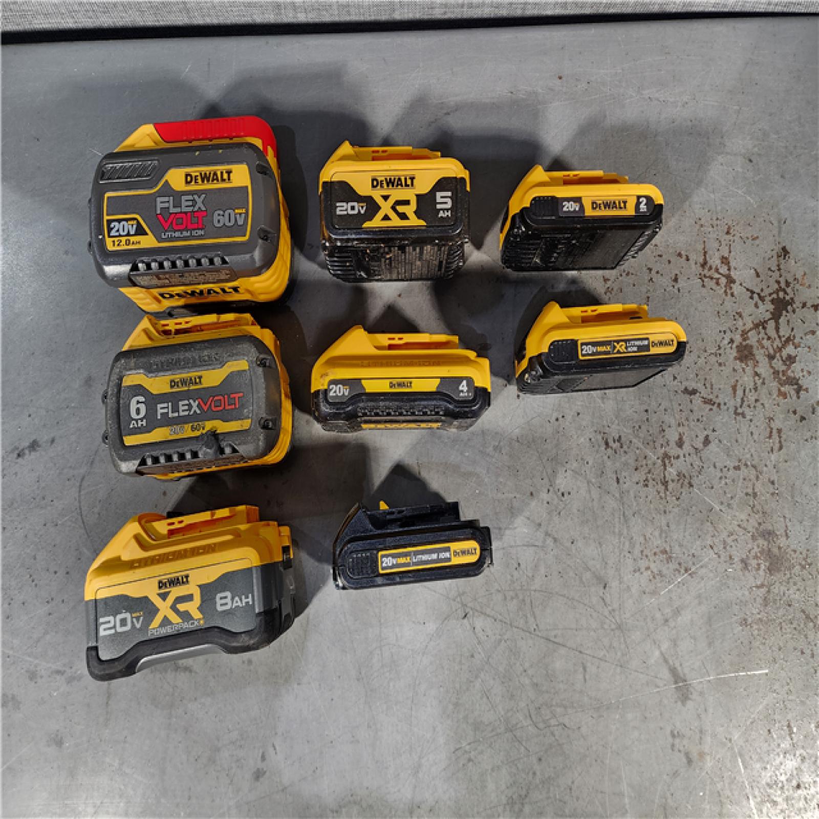 HOUSTON LOCATION - AS-IS DEWALT BATTERY PACK QTY - 15