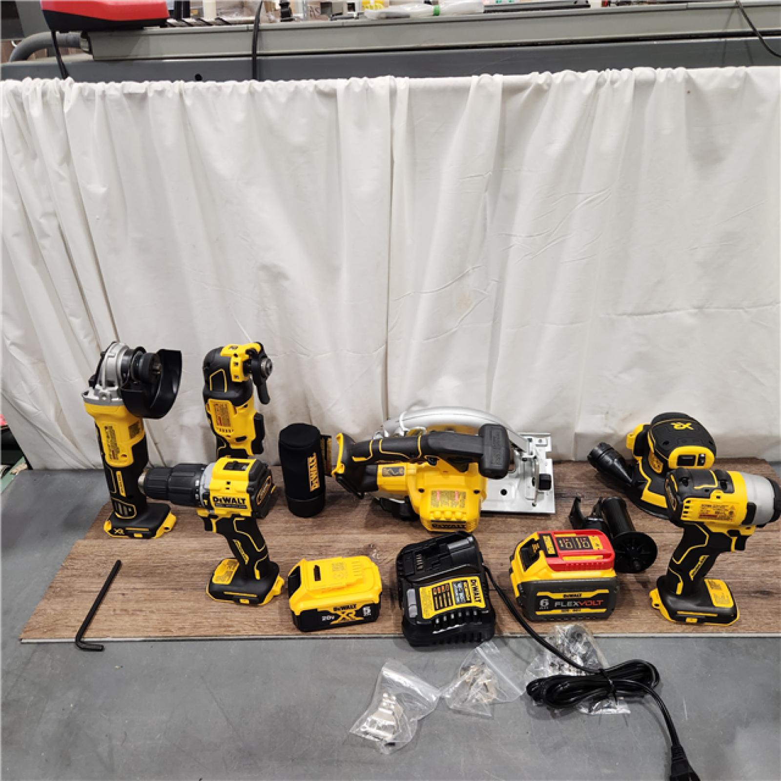 AS IS Dewalt 20-Volt MAX ToughSystem Lithium-Ion 6-Tool Cordless Combo Kit