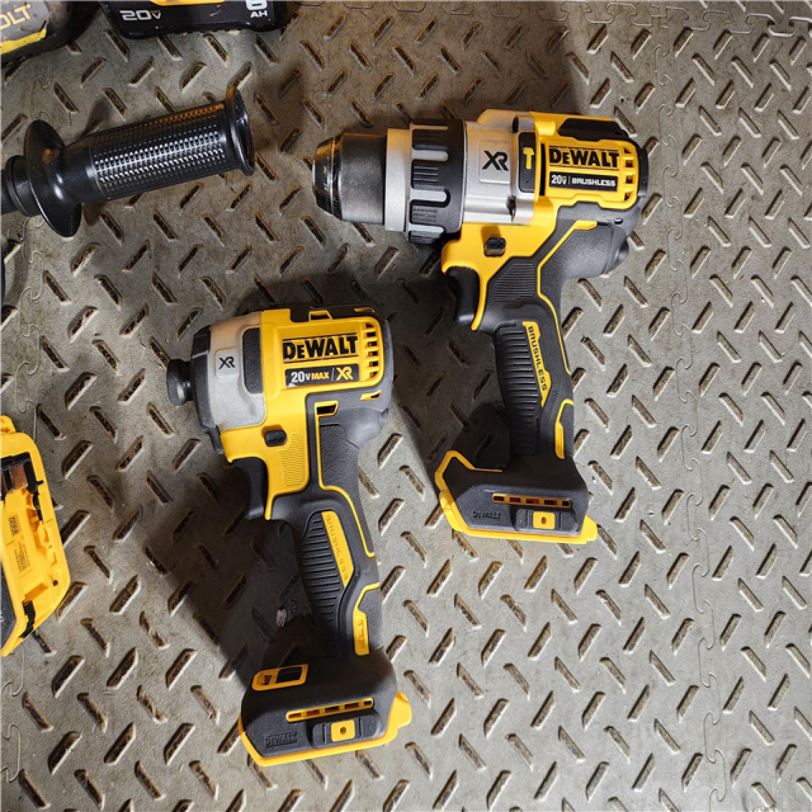 HOUSTON LOCATION - AS-IS DEWALT 20-Volt Lithium-Ion Cordless 3-Tool Combo Kit with FLEXVOLT 9 Ah and 20V 6 Ah Batteries and Charger