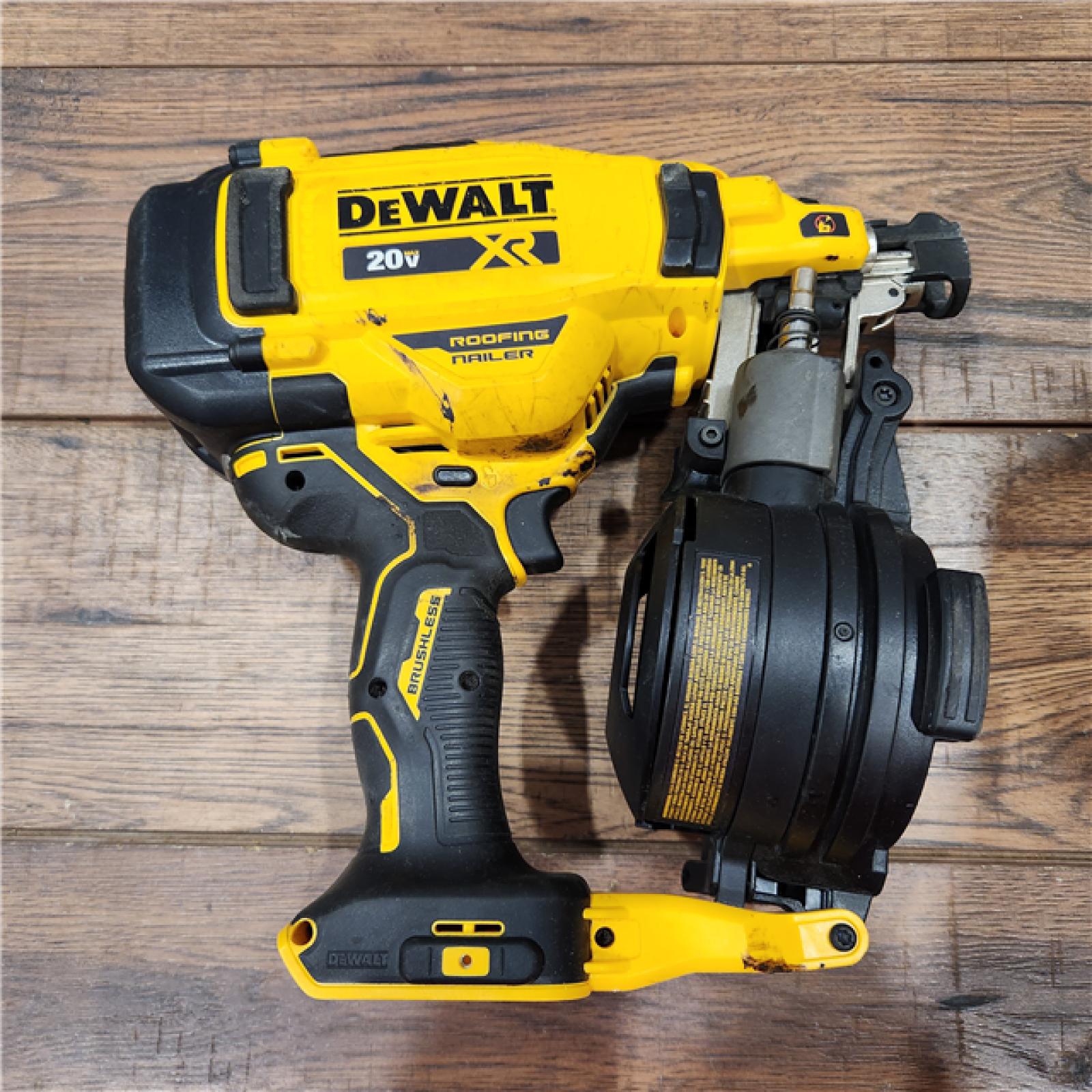 AS-IS DEWALT 2007898 Roofing Nailer Cordless