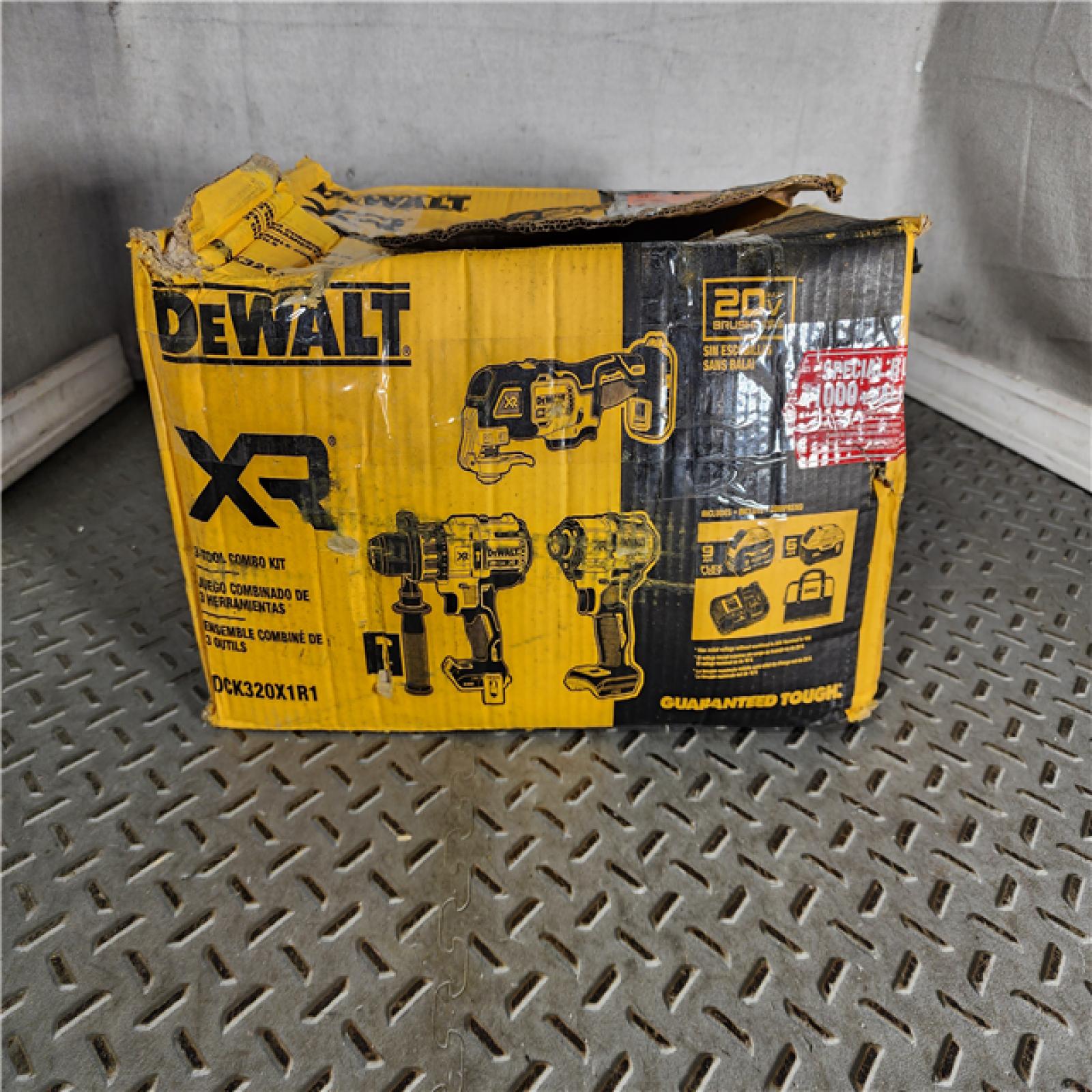 HOUSTON LOCATION - AS-IS DEWALT 20-Volt Lithium-Ion Cordless 3-Tool Combo Kit with FLEXVOLT 9 Ah and 20V 6 Ah Batteries and Charger