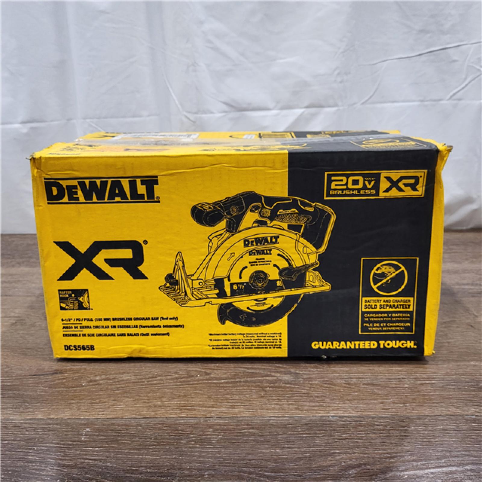 AS-IS DeWALT DCS565B 20V Max Brushless 6.5   Cordless Circular Saw