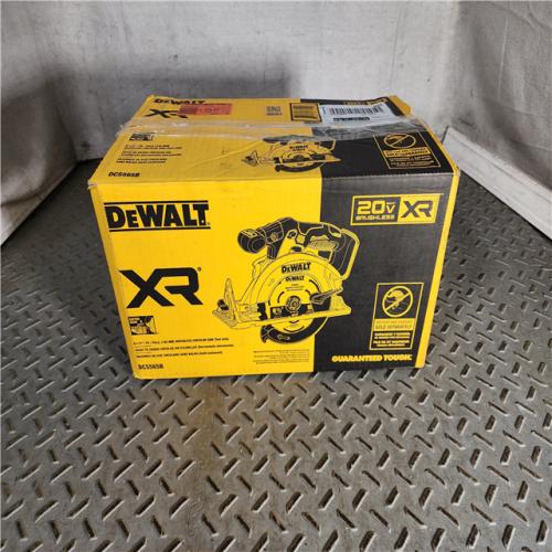 HOUSTON LOCATION - AS-IS (APPEARS LIKE NEW) DeWALT DCS565B 20V Max Brushless 6.5   Cordless Circular Saw