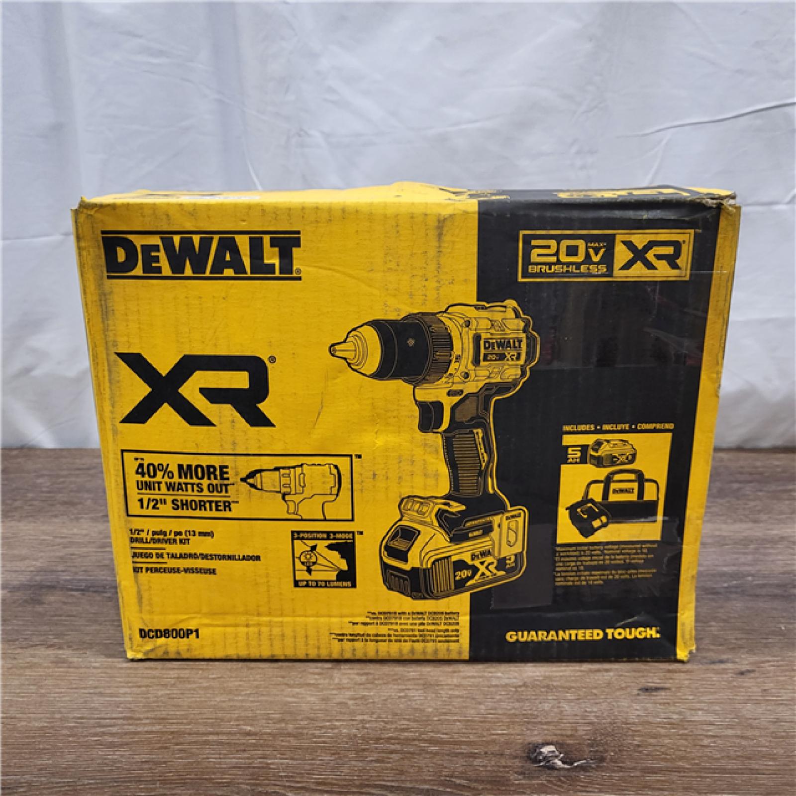 AS- IS DEWALT 20V MAX XR Brushless Cordless 1/2 Drill/Driver Kit