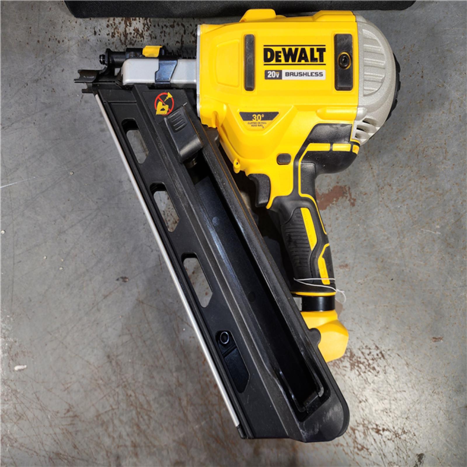 HOUSTON LOCATION - AS-IS DeWalt 20V MAX Brushless Cordless 2-Speed 30° Paper Collated Framing Nailer Kit