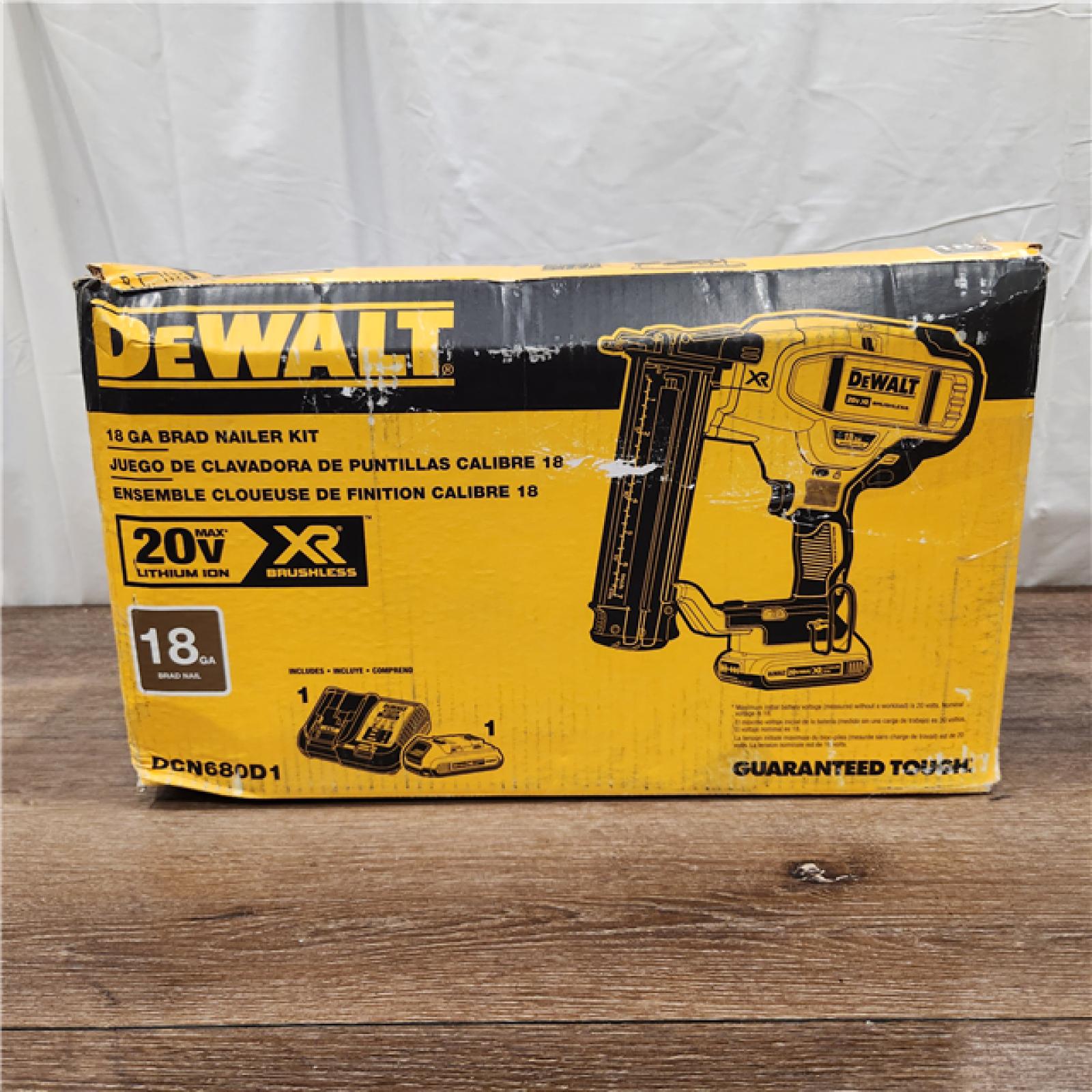 AS-IS DEWALT 20V MAX XR 18 Gauge Brad Nailer Kit