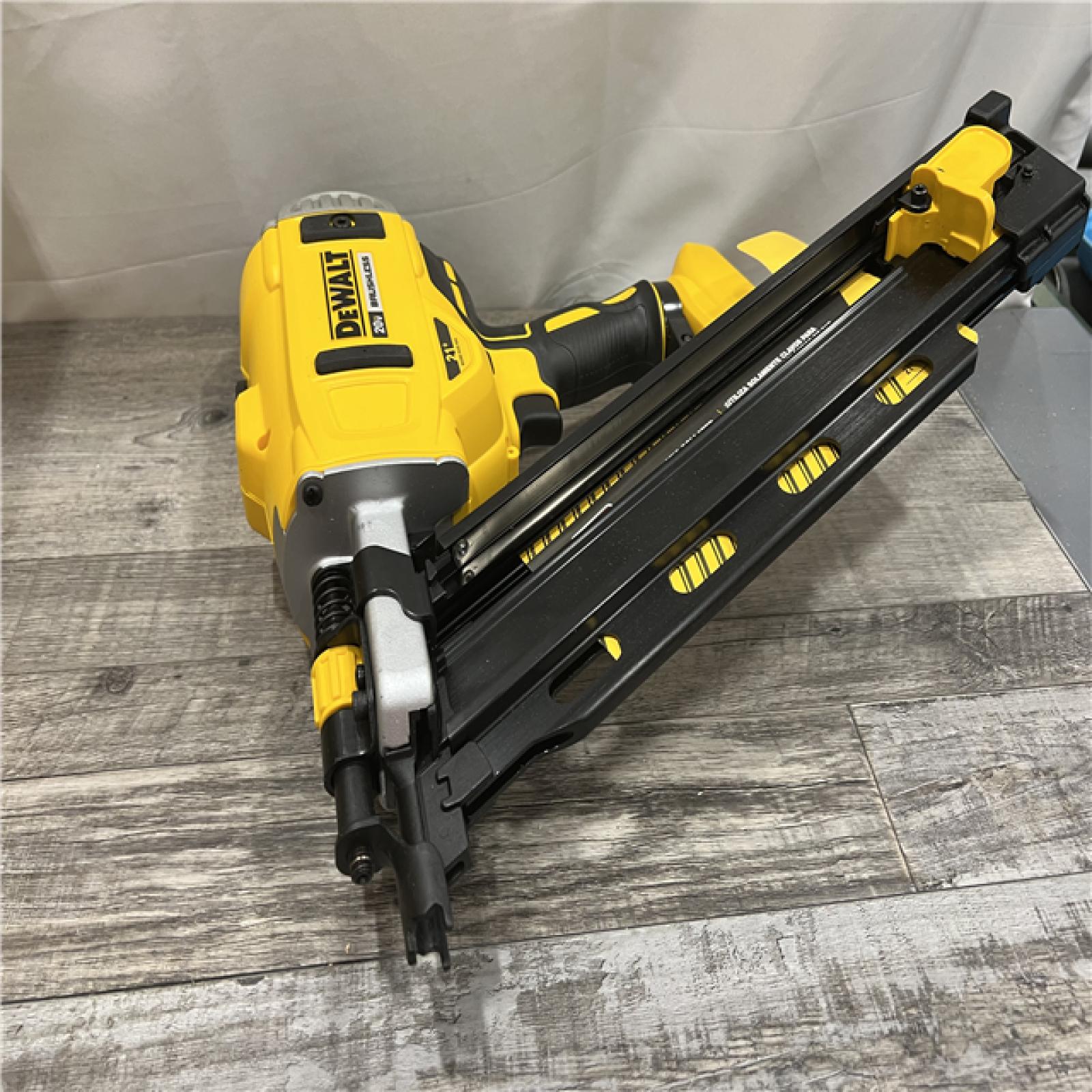 AS-IS DeWalt DCN21PLB 20V MAX 21-Degree Plastic Collated Framing Nailer (Bare Tool)