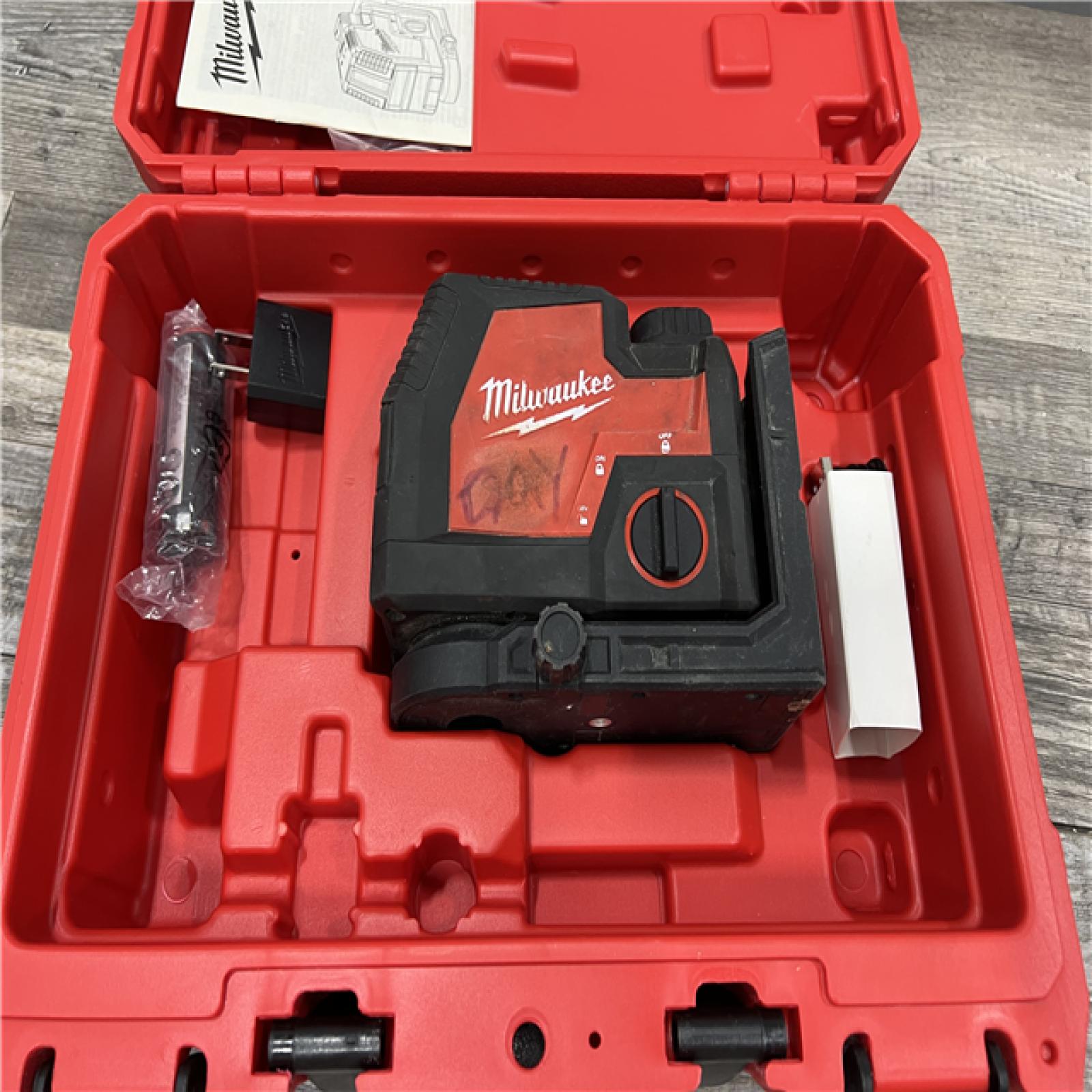 AS-IS MILWAUKEE 100 Ft. REDLITHIUM Lithium-Ion USB Green Rechargeable Cross Line Laser Level with Charger