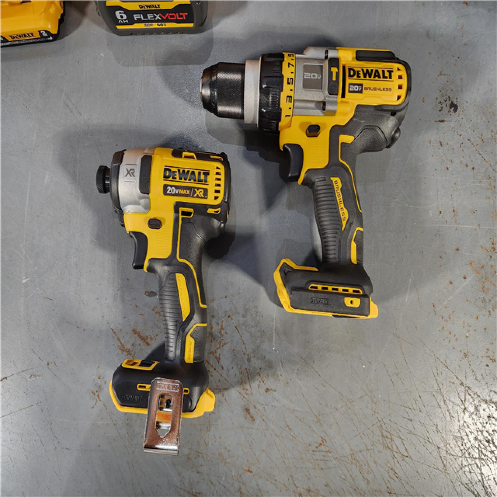 HOUSTON LOCATION - AS-IS (APPEARS LIKE NEW) DEWALT 20V MAX Cordless Brushless Hammer Drill/Driver 2 Tool Combo Kit with FLEXVOLT ADVANTAGE