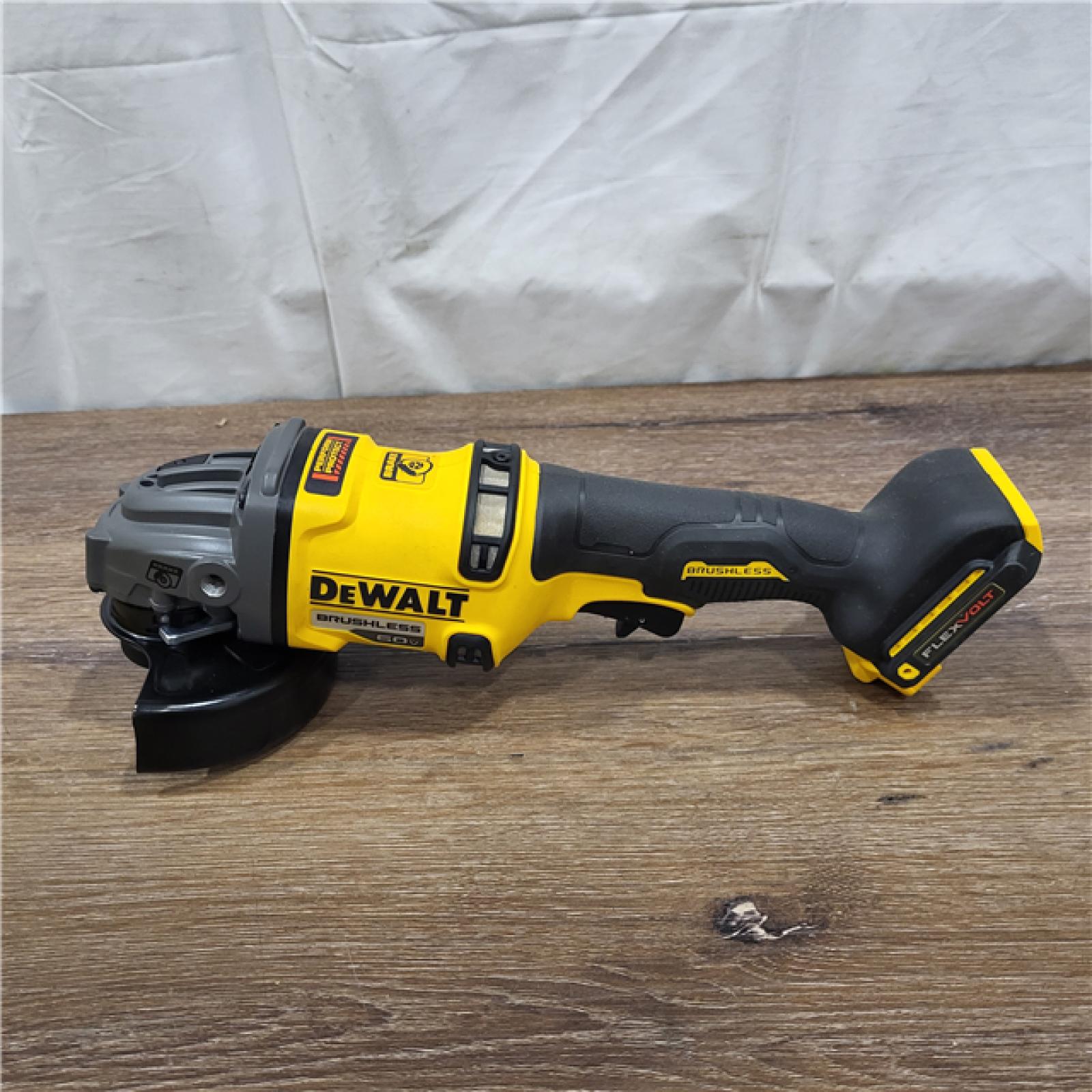 AS-IS DeWalt FLEXVOLT 60V MAX Cordless Grinder  4.5 - 6   9000 RPM  1 EA (115-DCG418B)