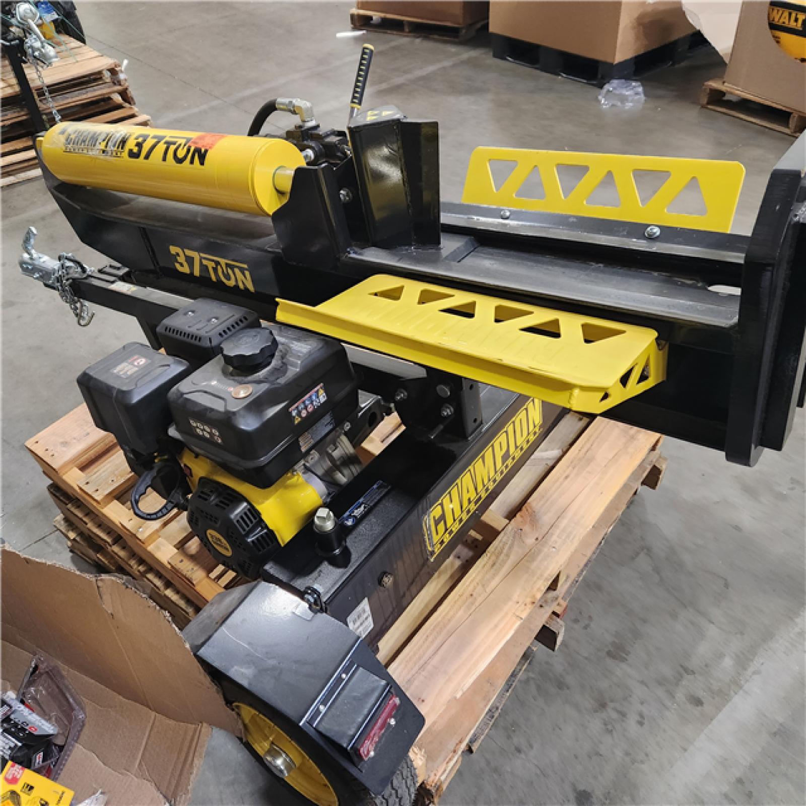 Dallas Location - As-Is Champion Power Equipment 37-Ton Gas Log Splitter