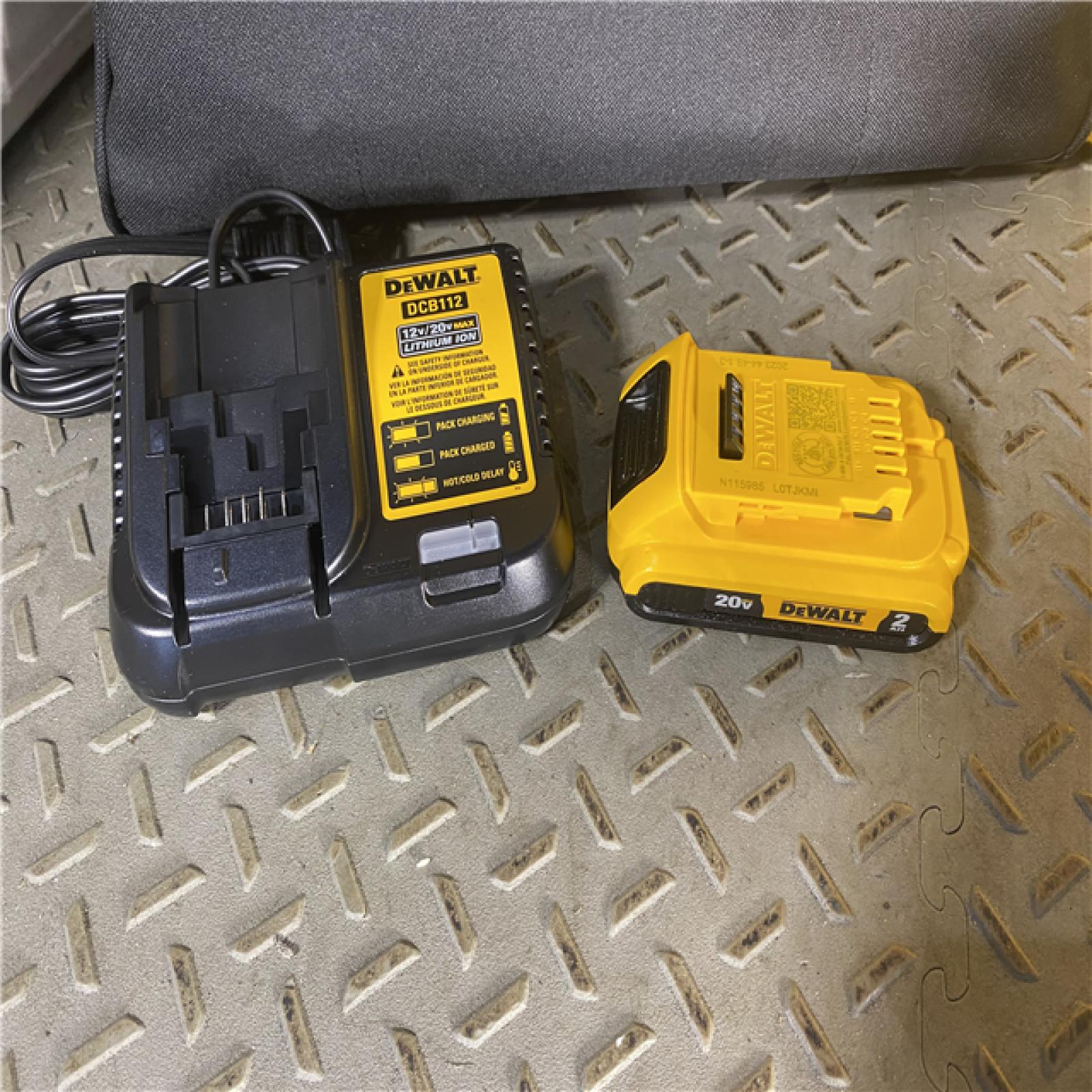 HOUSTON LOCATION - AS-IS DEWALT 20V MAX XR 15 Ga. Cordless 34 Deg Nailer 20 V