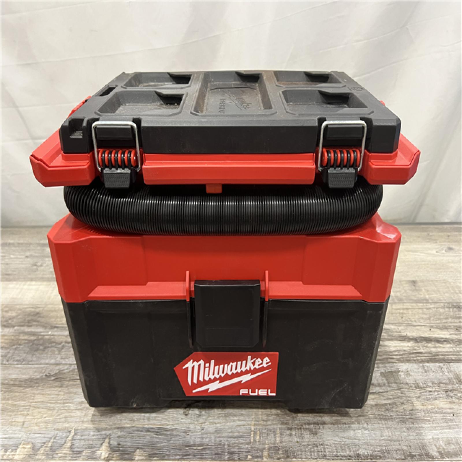 AS-IS MILWAUKEE M18 FUEL PACKOUT 18-Volt Lithium-Ion Cordless 2.5 Gal. Wet/Dry Vacuum (Vacuum-Only)