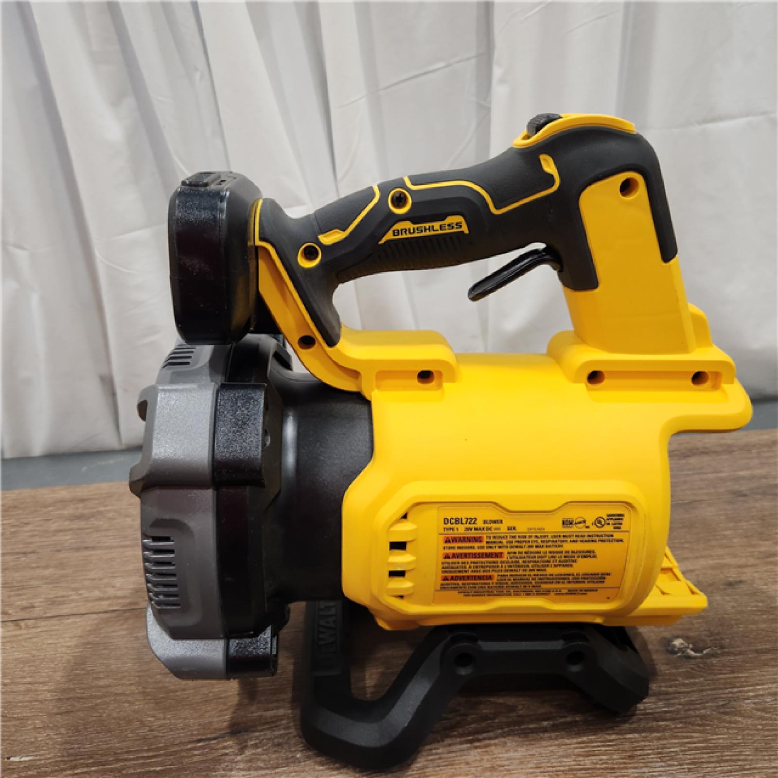 AS-IS DEWALT 20V MAX 125 MPH 450 CFM Brushless Cordless Battery Powered Blower (Tool Only)