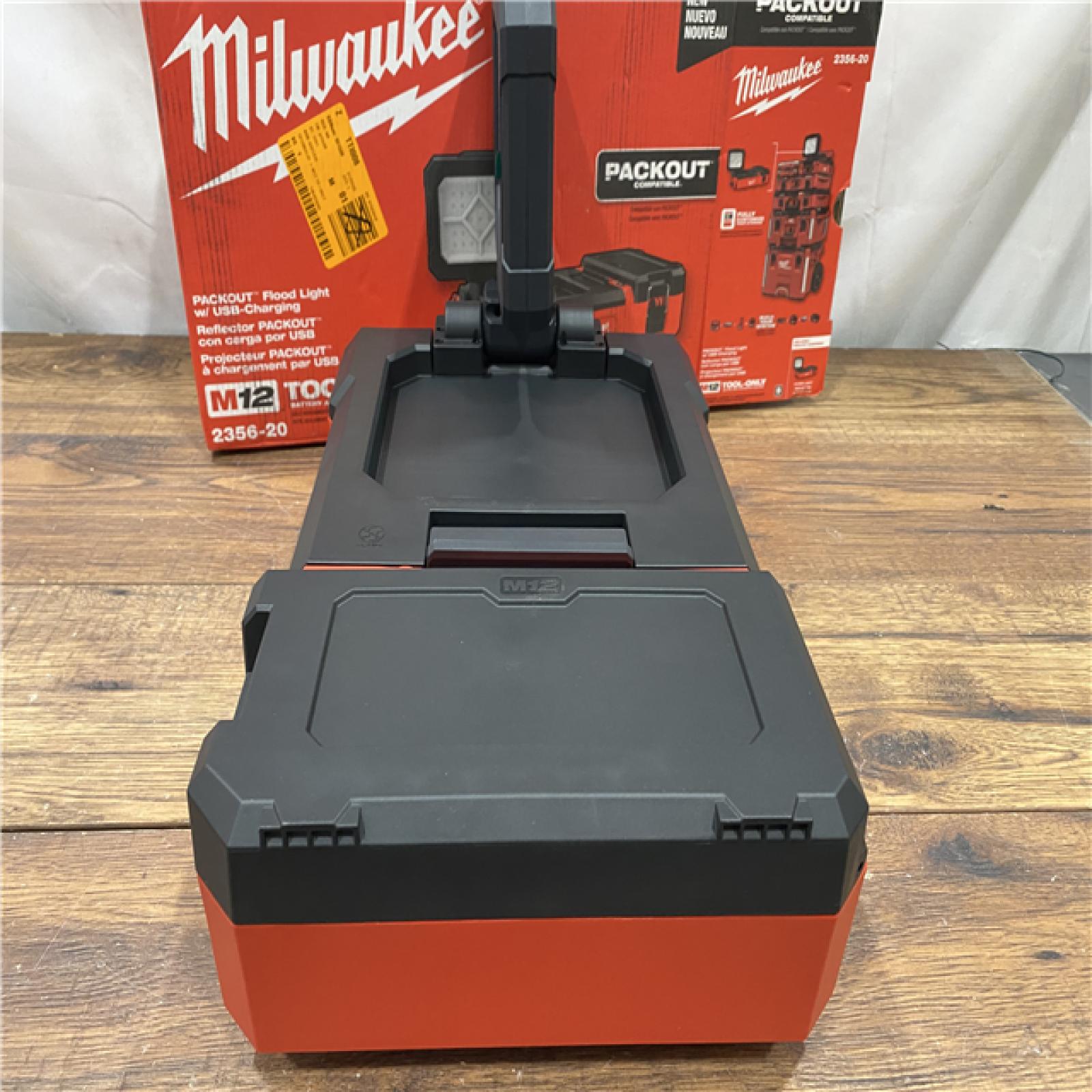 AS IS Milwaukee M12 12V PACKOUT 1400 Lumens Flood Light W/ USB Charging