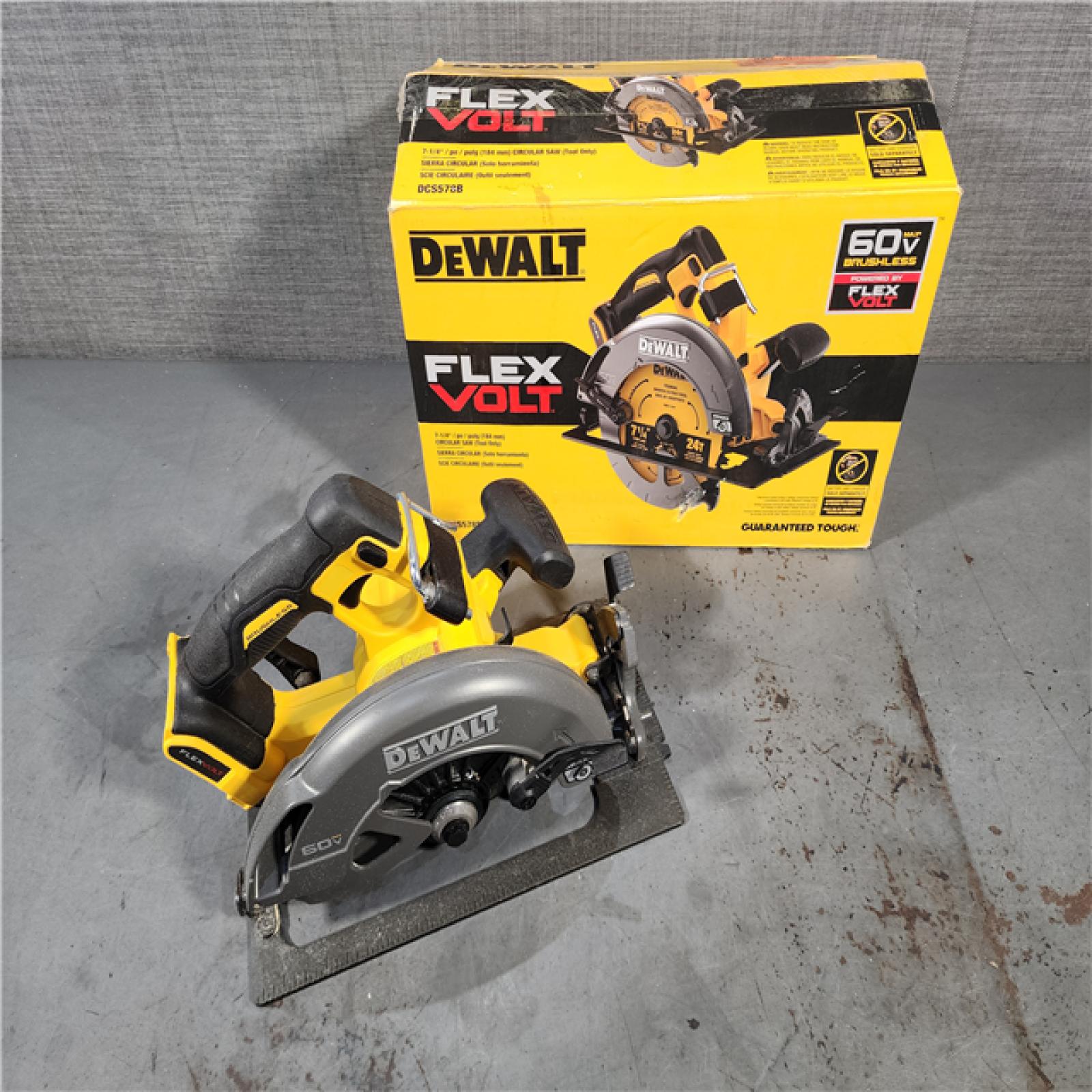 HOUSTON LOCATION - AS-IS DeWALT Flexvolt Max 7-1/4  60V Brushless Circular Saw DCS578B (Bare Tool)