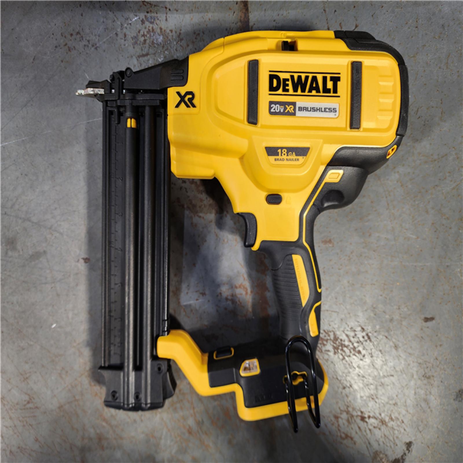 HOUSTON LOCATION - AS-IS DEWALT 20V MAX XR 18 Gauge Brad Nailer Kit