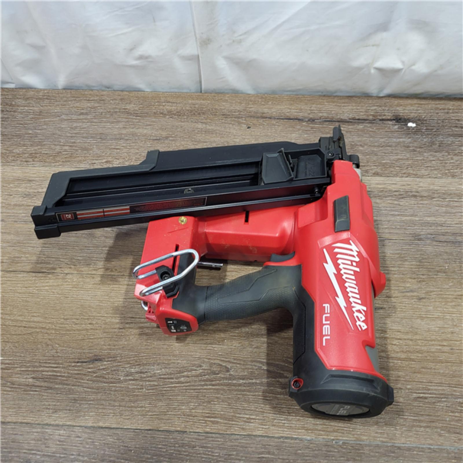 AS-IS Milwaukee 2744-20 M18 FUEL 21-Degree Cordless Framing Nailer (Tool Only)