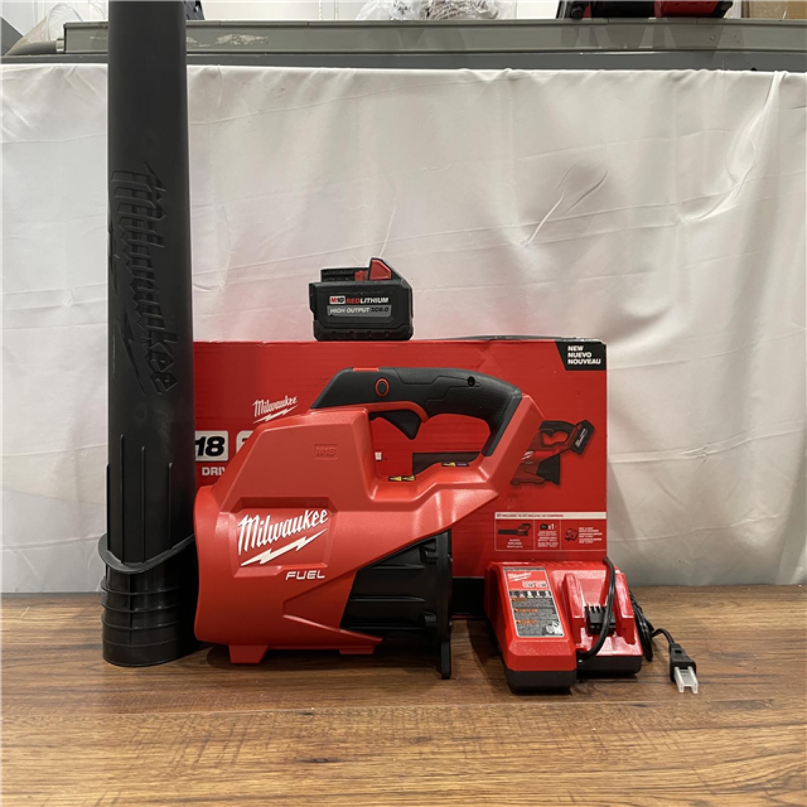 AS-IS Milwaukee M18 FUEL Brushless Cordless Handheld Axial Blower Kit