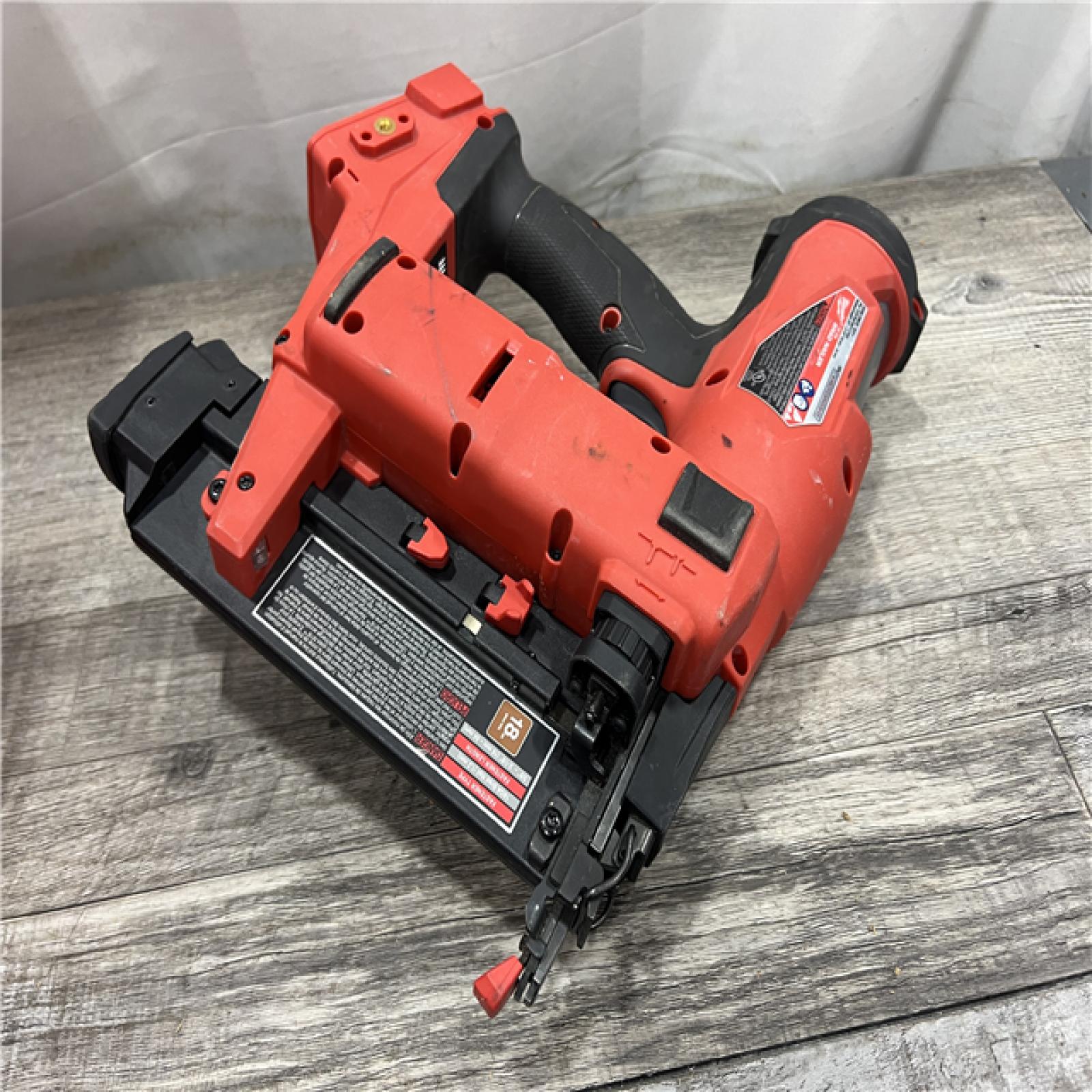 AS-IS Milwaukee M18 Fuel 18V Brushless 18-Gauge Brad Nailer 2746-20 (Bare Tool)