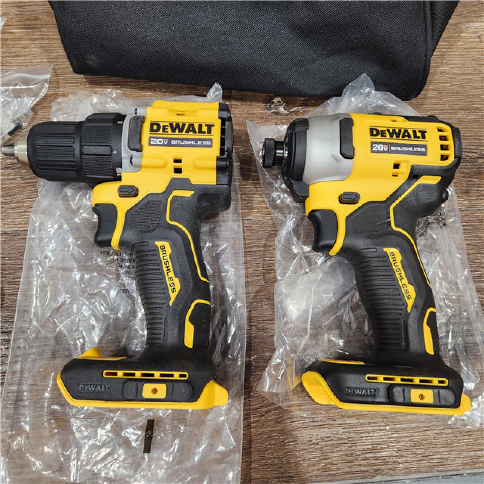 AS-IS DEWALT ATOMIC 20-Volt MAX Lithium-Ion Cordless Combo Kit (2-Tool) with (2) 2.0Ah Batteries, Charger and Bag