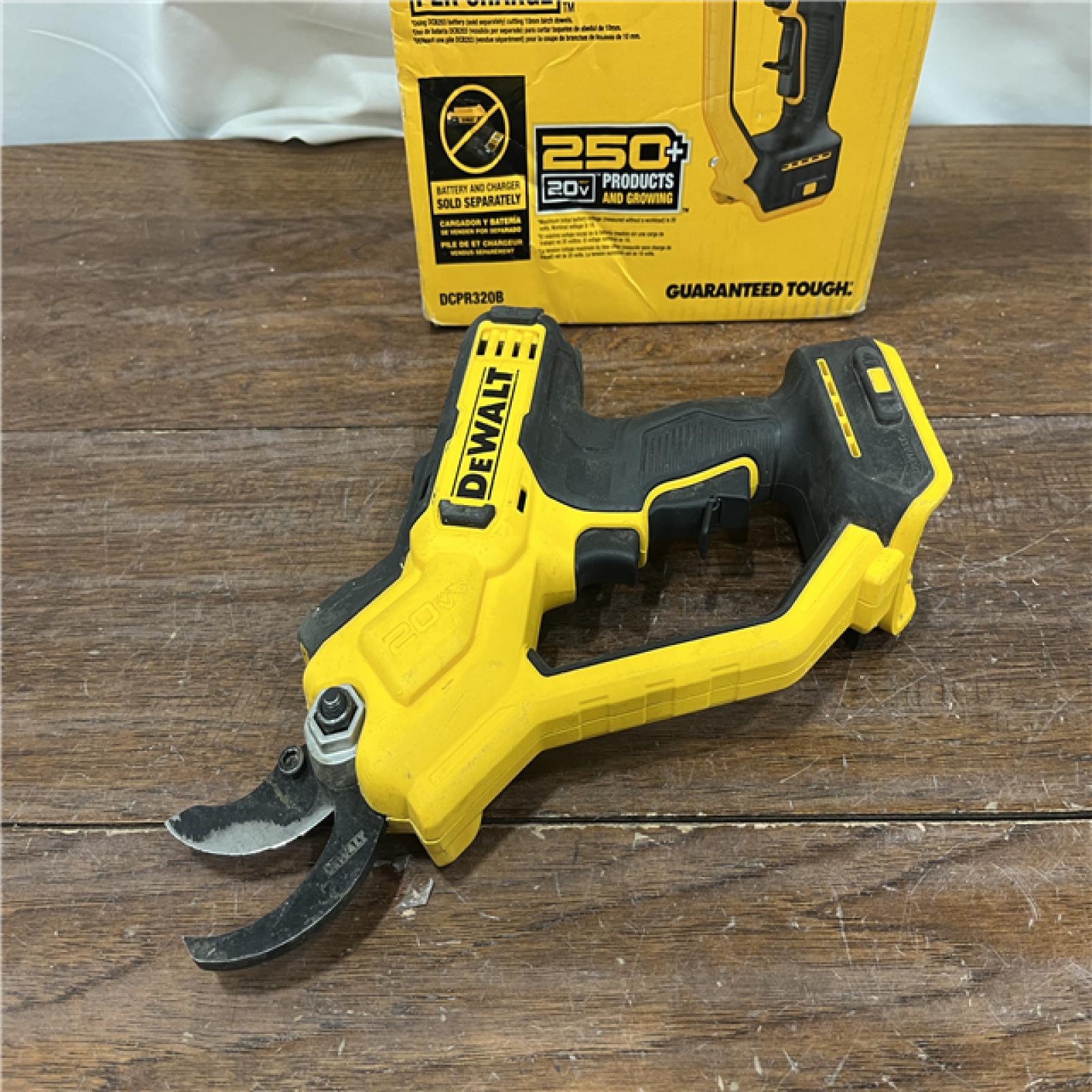 AS-ISDeWalt Cordless Pruner