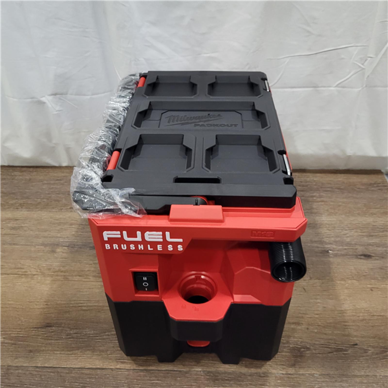 AS-IS M18 FUEL PACKOUT 18-Volt Lithium-Ion Cordless 2.5 Gal. Wet/Dry Vacuum (Vacuum-Only)