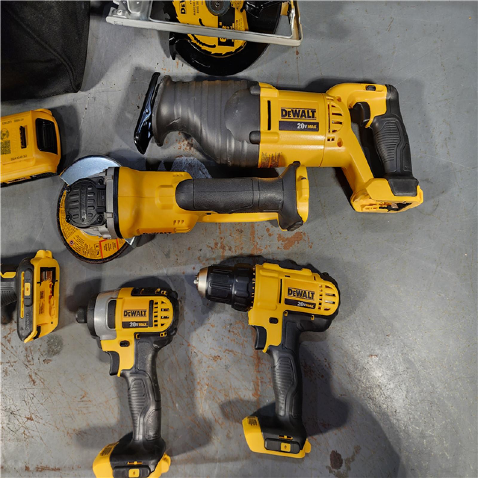 HOUSTON LOCATION - AS-IS DEWALT 6 TOOL COMBO KIT