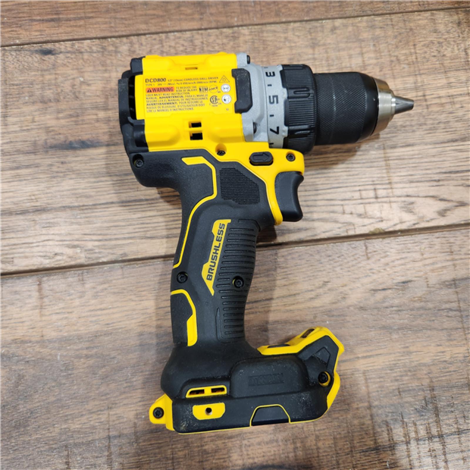 AS-IS DEWALT 20V MAX XR Brushless Cordless 1/2 Drill/Driver Kit