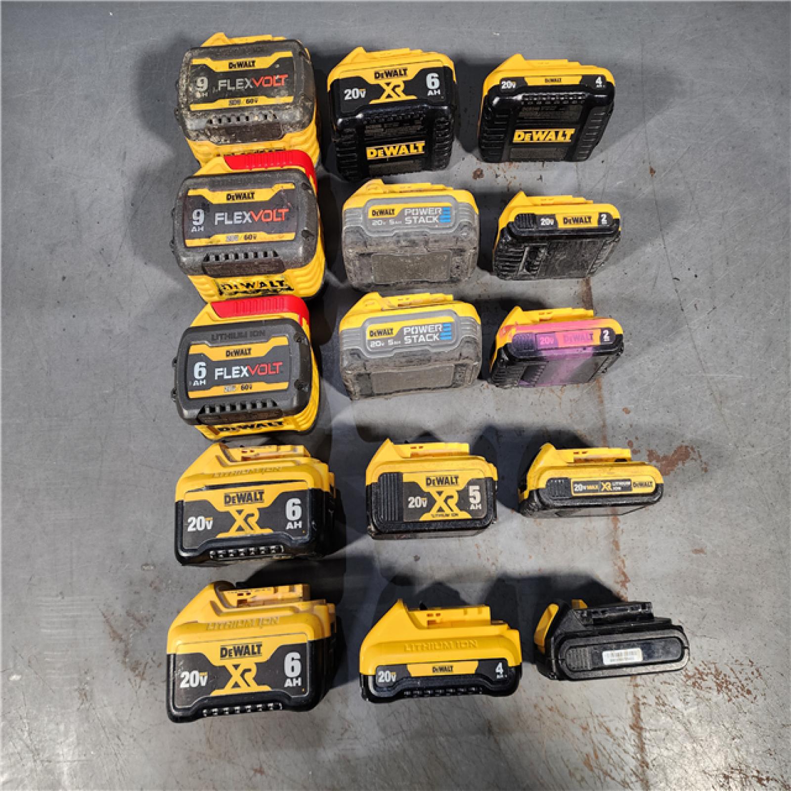 HOUSTON LOCATION - AS-IS DEWALT BATTERY PACK QTY - 15