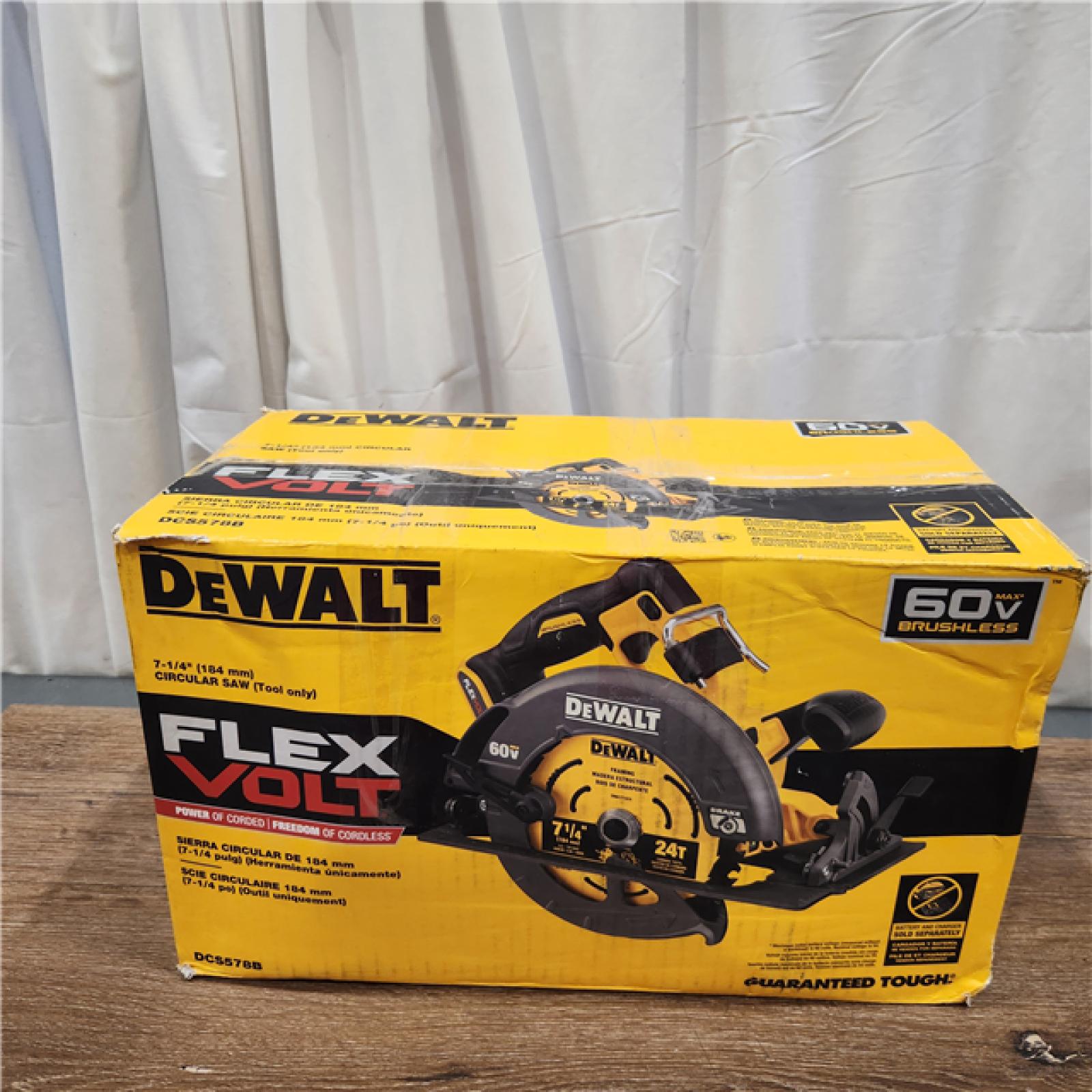 AS-IS DeWALT Flexvolt Max 7-1/4  60V Brushless Circular Saw DCS578B