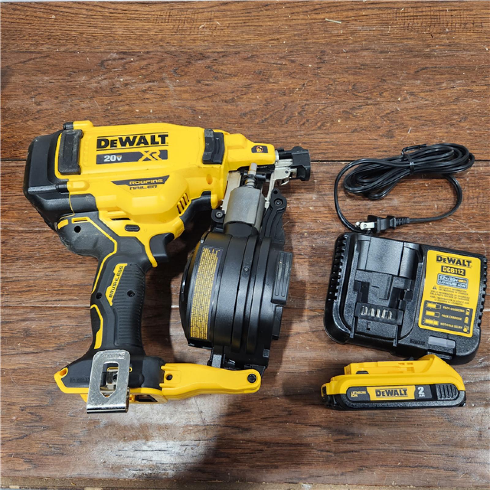 AS-IS DEWALT 2007898 Roofing Nailer Cordless