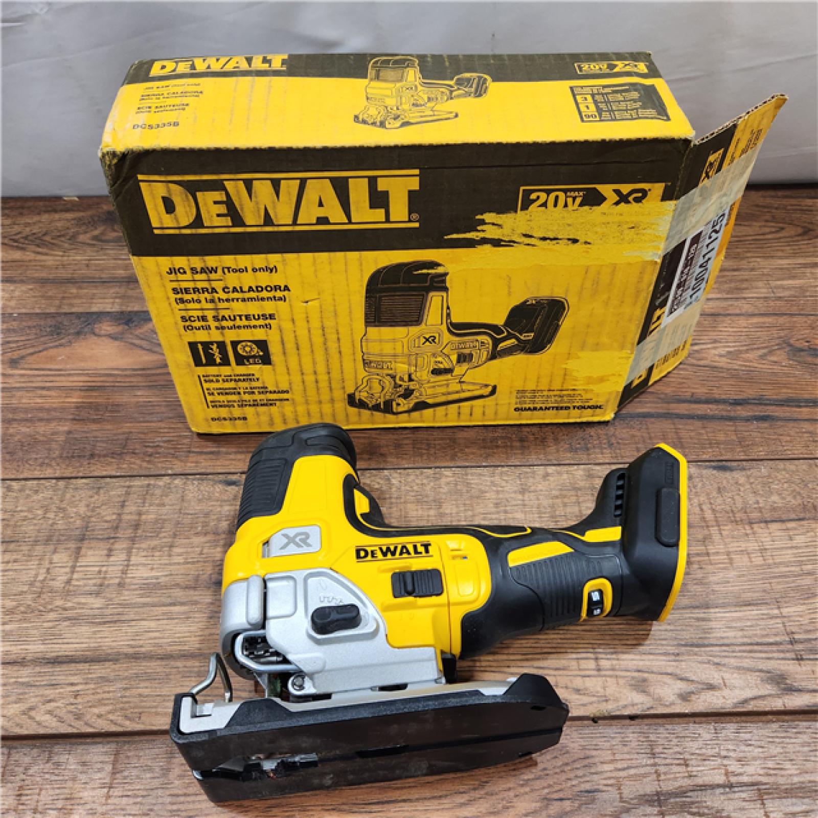 AS-IS DEWALT 20V MAX XR Cordless Barrel Grip Jigsaw (Tool Only)