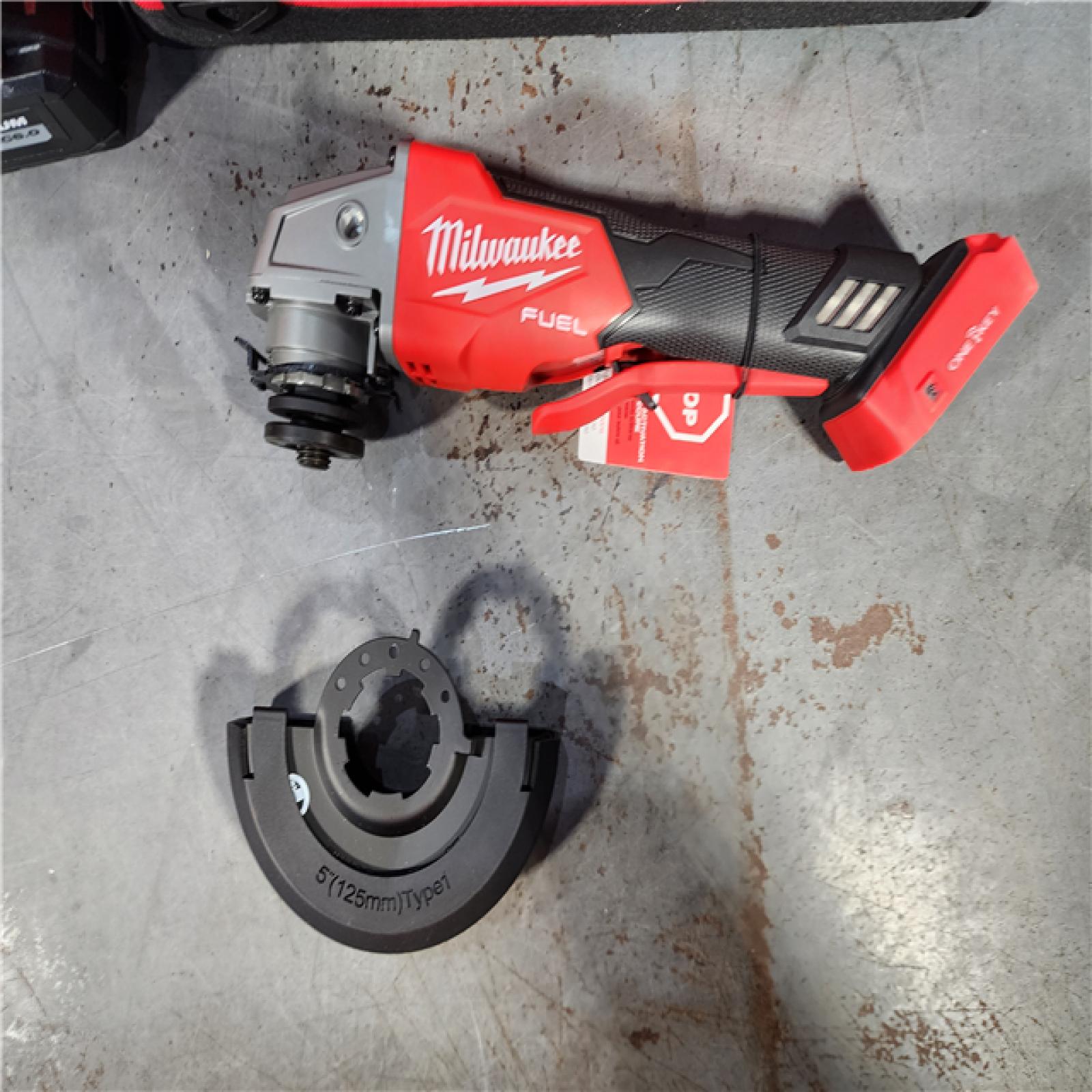 HOUSTON LOCATION - AS-IS 495-2882-22 M18 Fuel 4.5 - 5 in. Braking Grinder with One-Key Paddle Switch W/ (2) BATTERY & CHARGER