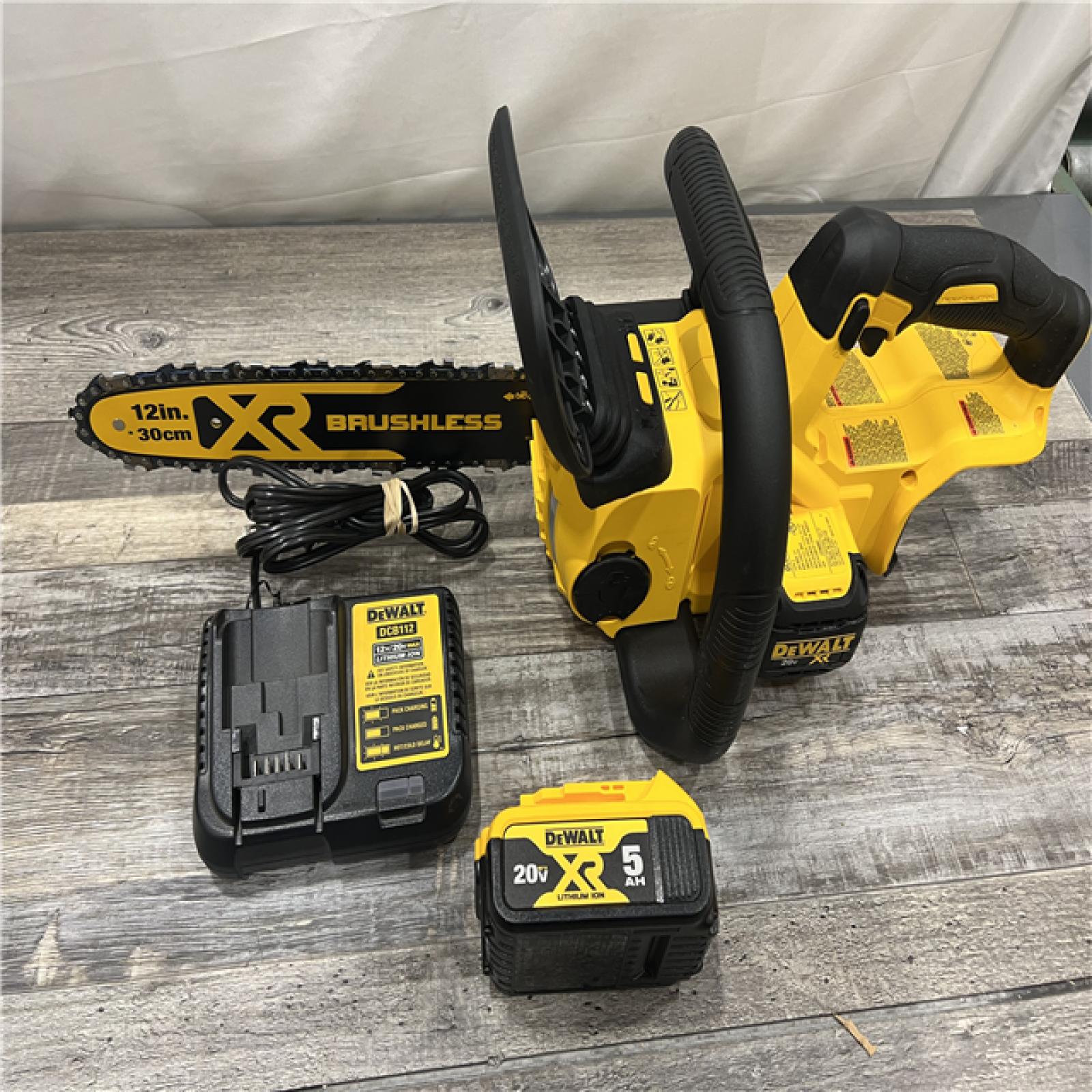 AS-IS DEWALT 20V MAX Brushless Cordless 12in. Chainsaw Kit