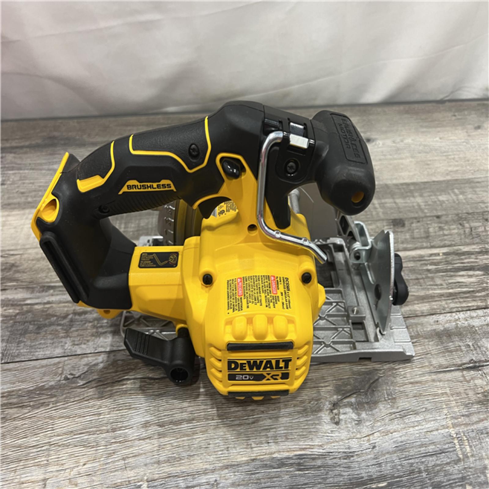 AS-IS DeWALT DCS565B 20V Max Brushless 6.5   Cordless Circular Saw