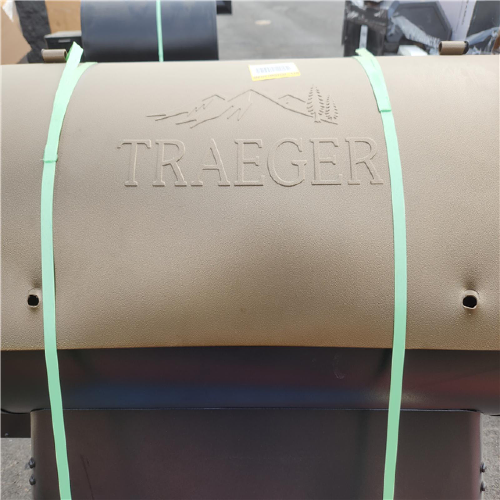 Phoenix Location Traeger Pro Series 34-Pellet Grill and Smoker in Bronze