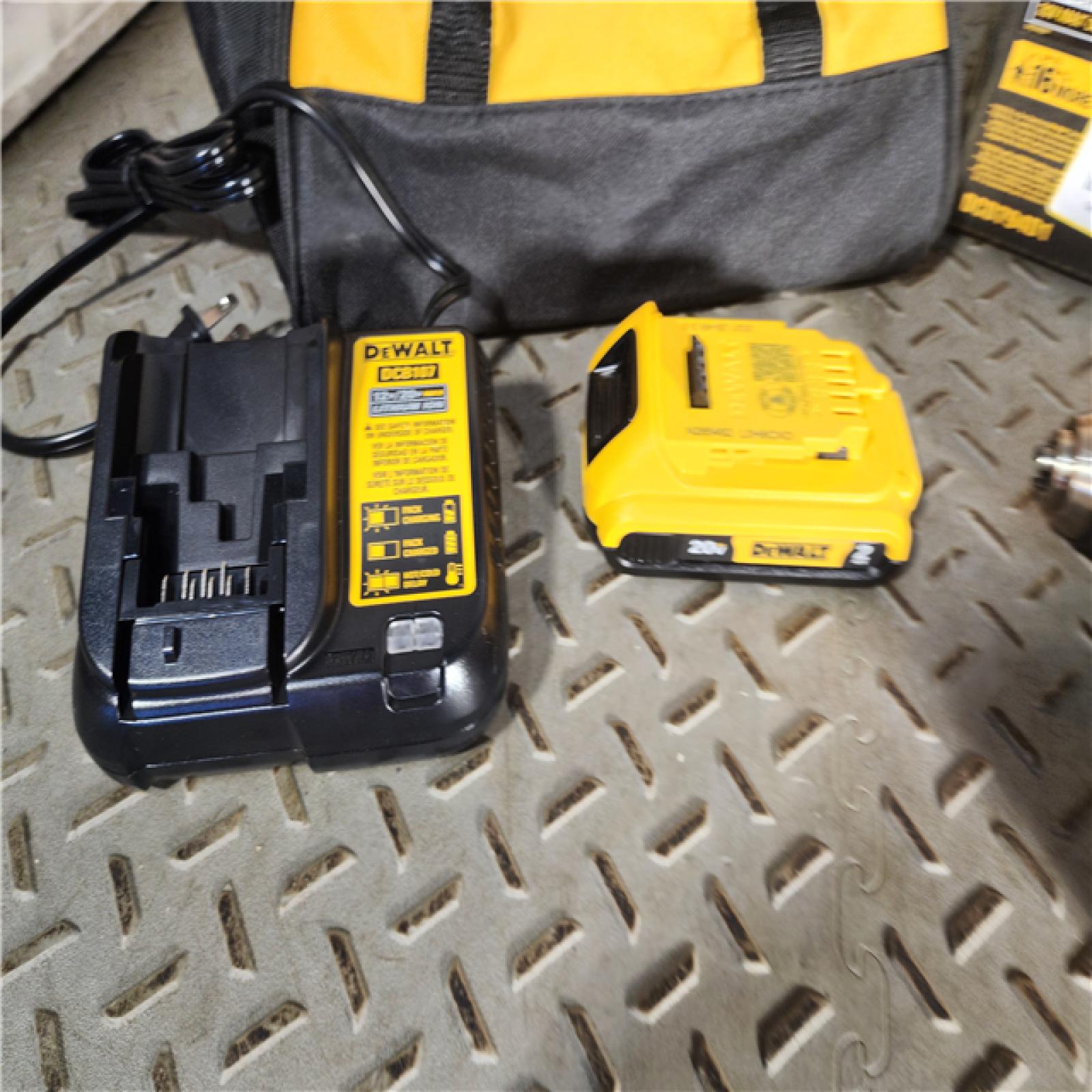 HOUSTON LOCATION - AS-IS (APPEARS LIKE NEW) DeWalt ATOMIC COMPACT SERIES 20V MAX* Brushless Cordless 1/2 in. Drill/Driver