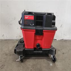 Phoenix Location Milwaukee M18 FUEL 6 Gal. Cordless Wet/Dry Shop Vacuum with Filter, Hose, and Accessories