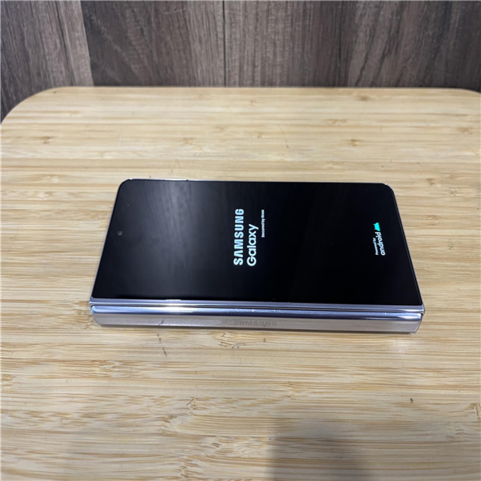 AS-IS Samsung Galaxy Z Fold5 256GB in Icy Blue