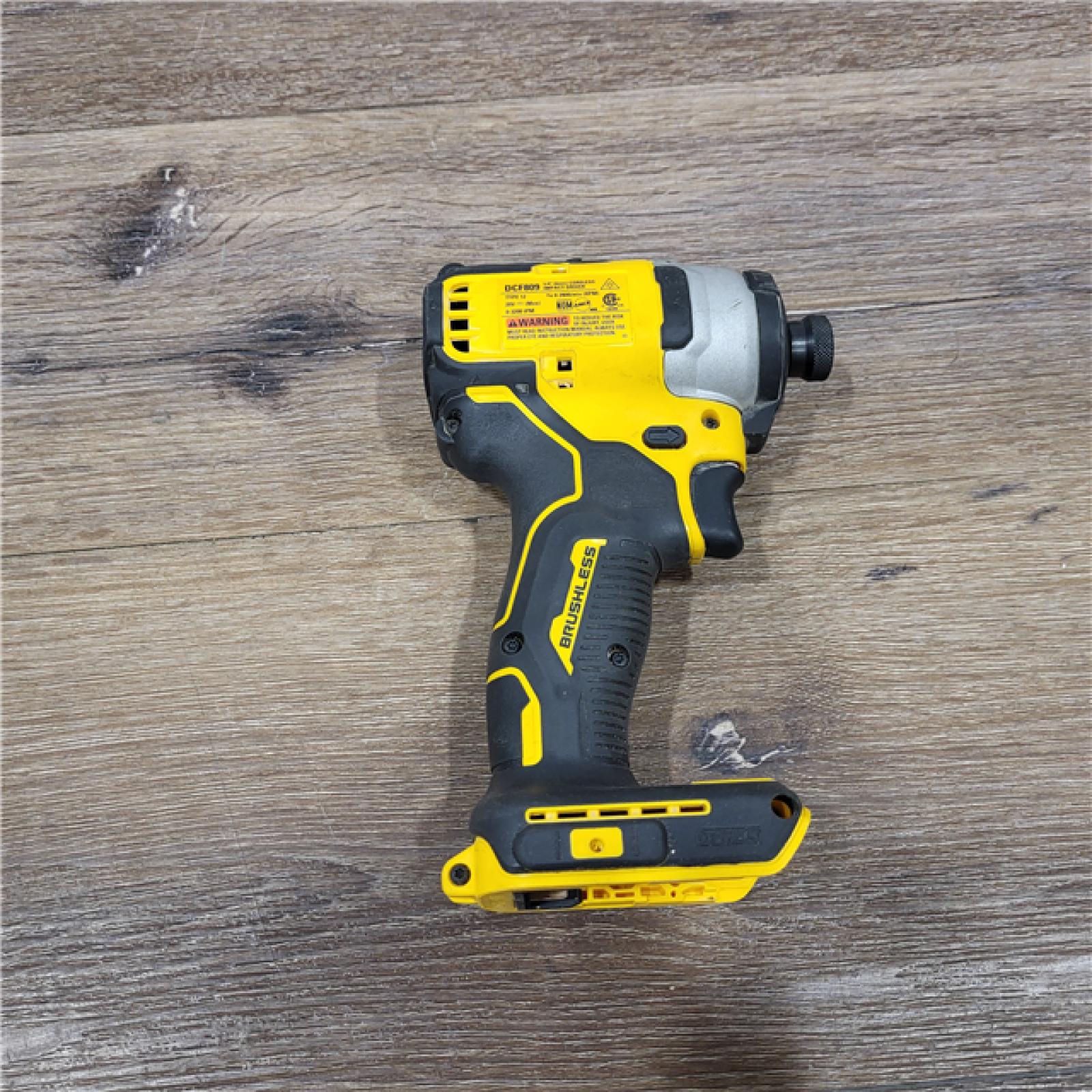 AS-IS DEWALT ATOMIC 20V MAX* Brushless Cordless Compact 1/4 in. Impact Driver Kit