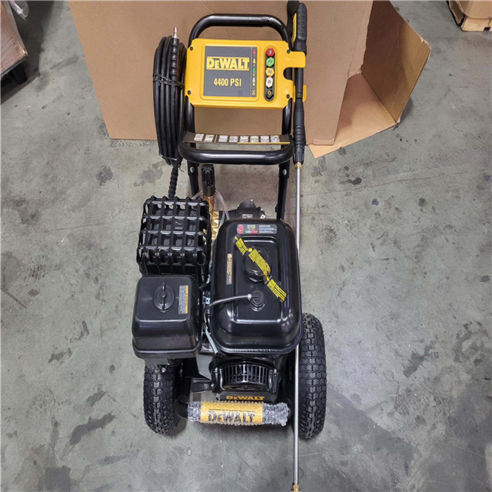 CALIFORNIA AS-IS DEWALT 4400 PSI PRESSURE WASHER